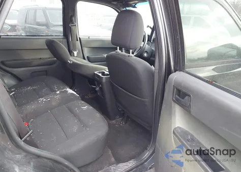 2008 Ford Escape Xlt z USA, uszkodzony, nr VIN 1FMCU03Z78KD67288